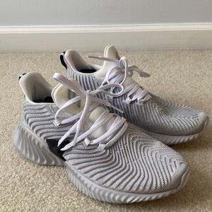 Adidas bounce running sneaker! Worn a couple times!